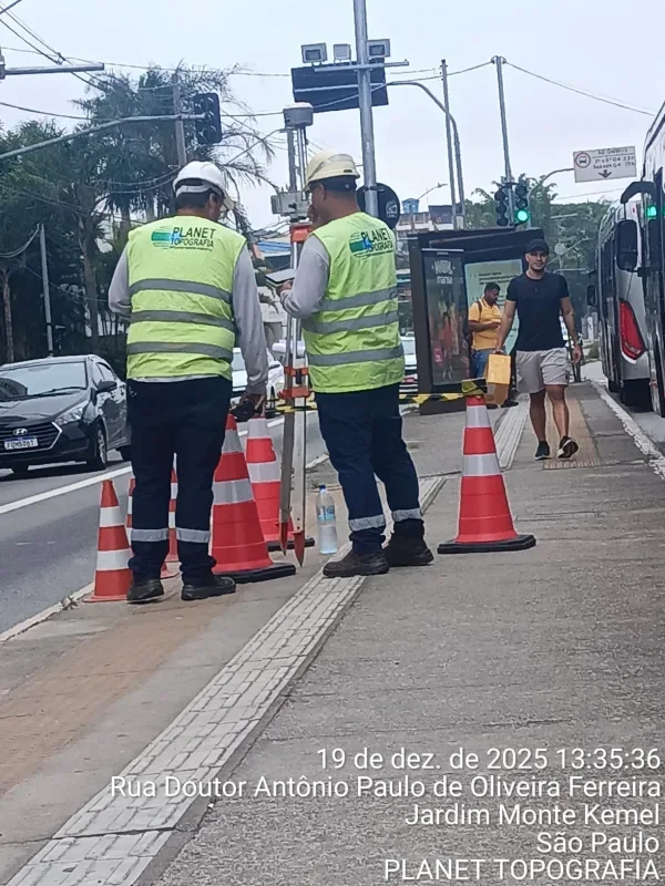 LEVANTAMENTO PLANIALTIMÉTRICO CADASTRAL
